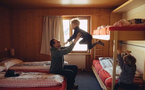Familienzimmer im Berghotel Wiriehorn Hotelzimmer mit vier Betten und einer Familie